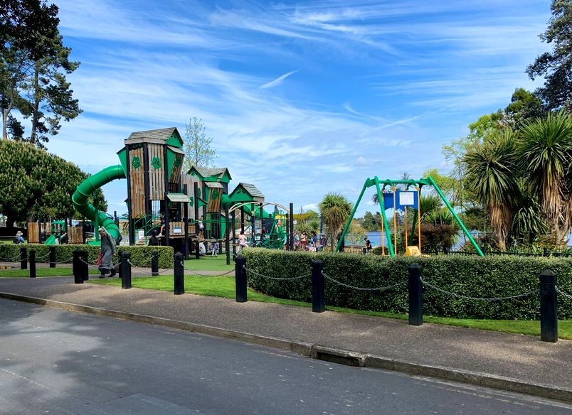 Instant Hedges for a Beautiful, Child-Friendly Barrier..