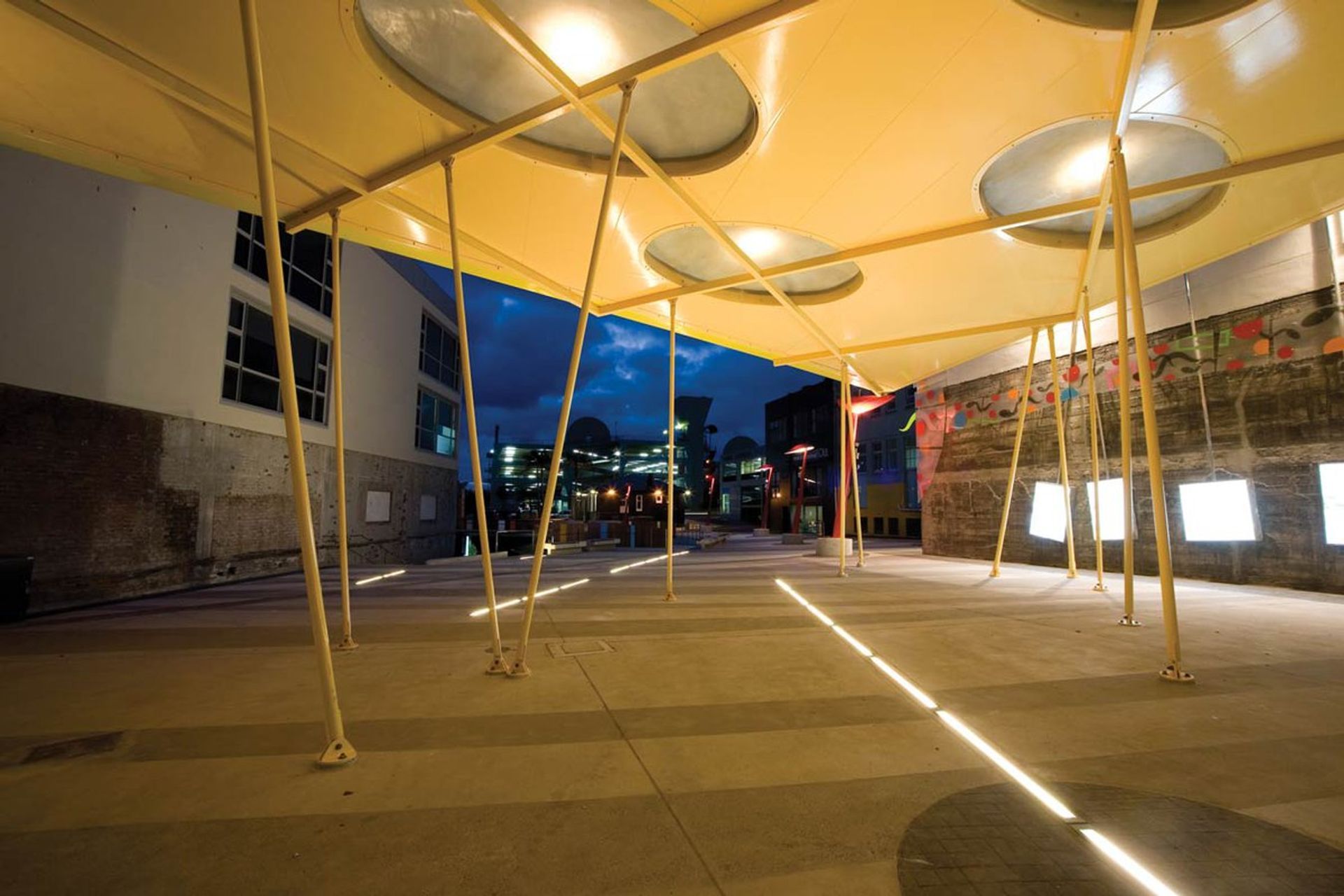 Huatoki Plaza, Auckland