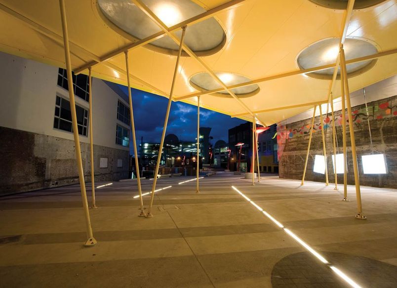 Huatoki Plaza, Auckland