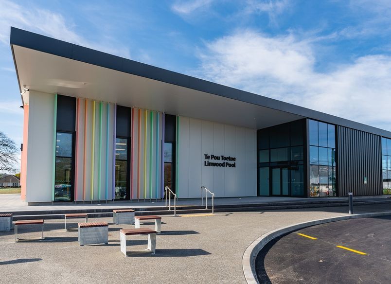 Te Pou Toetoe: Linwood Pool