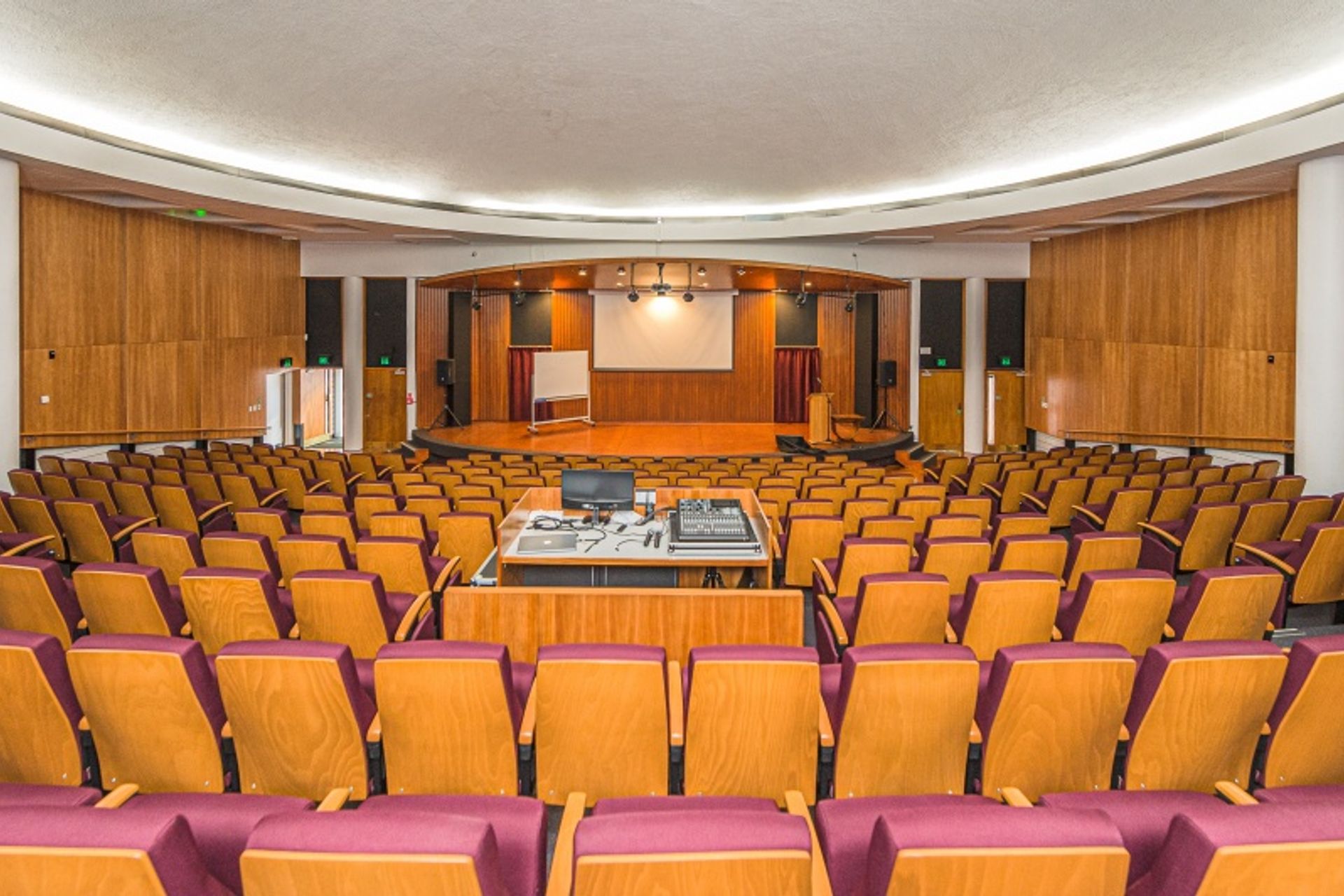 Whanganui War Memorial Centre