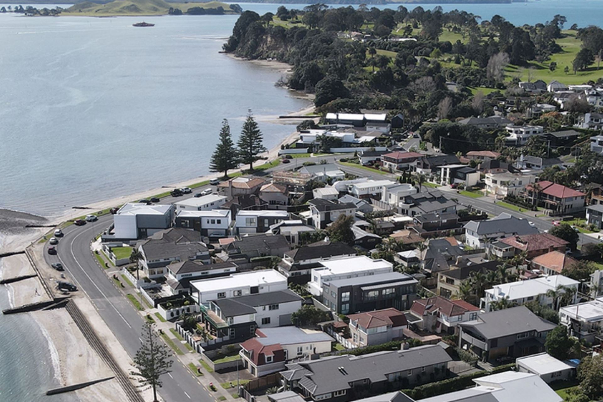 4 The Parade, Bucklands Beach