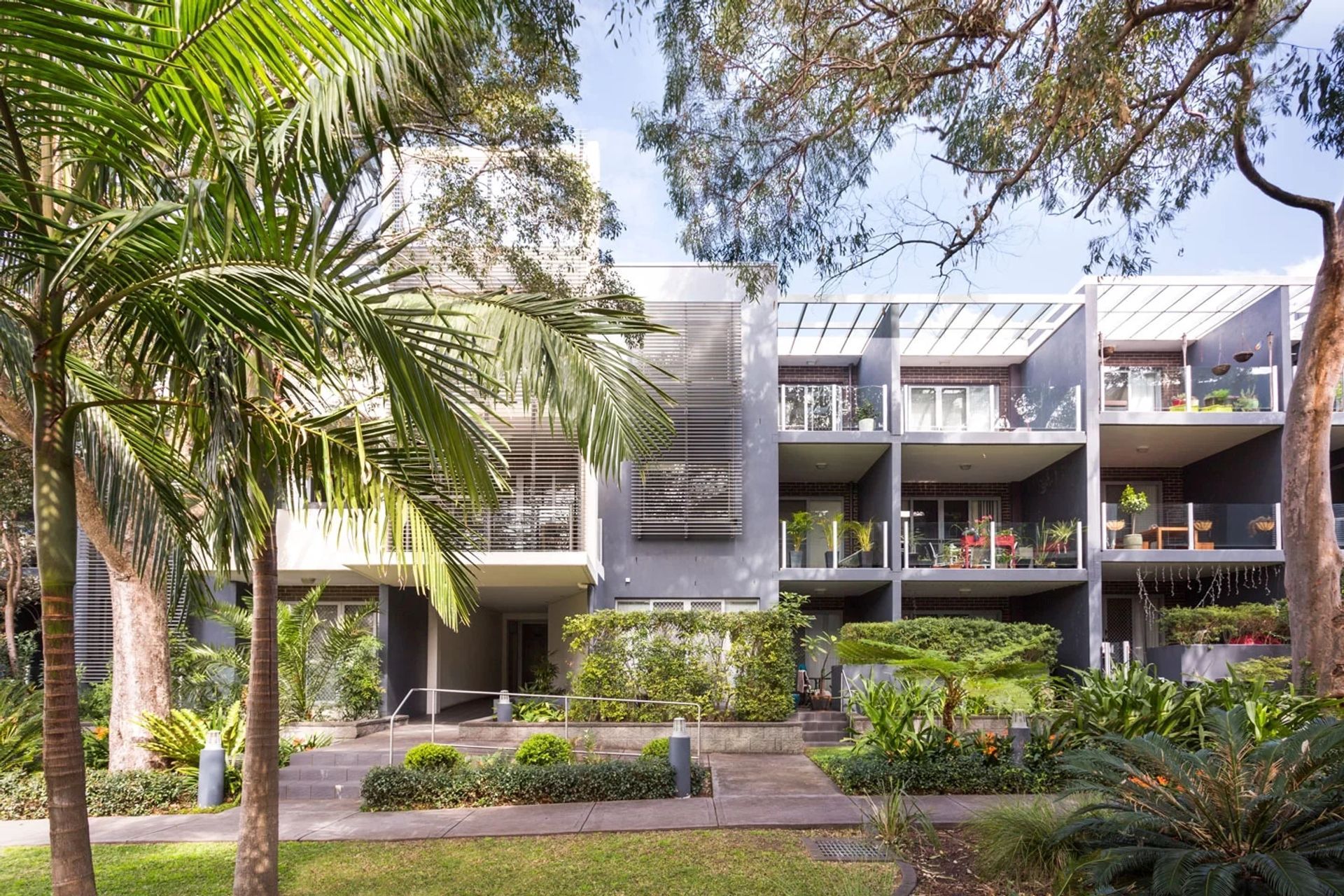 Auburn Street Apartments