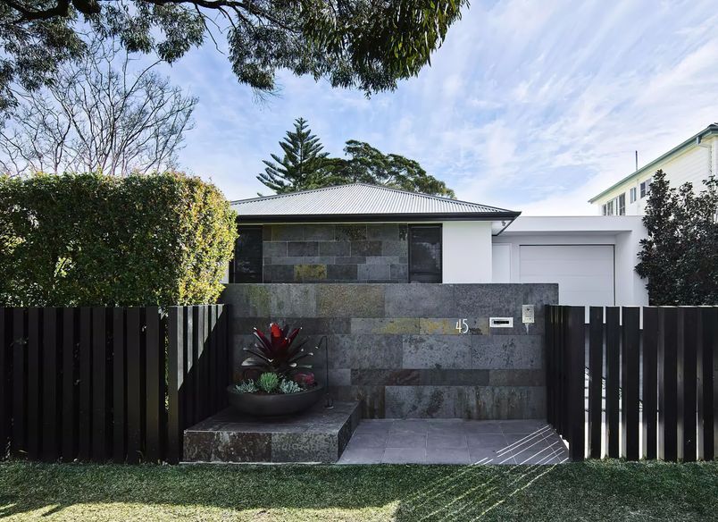 Caringbah, Jacaranda Ave