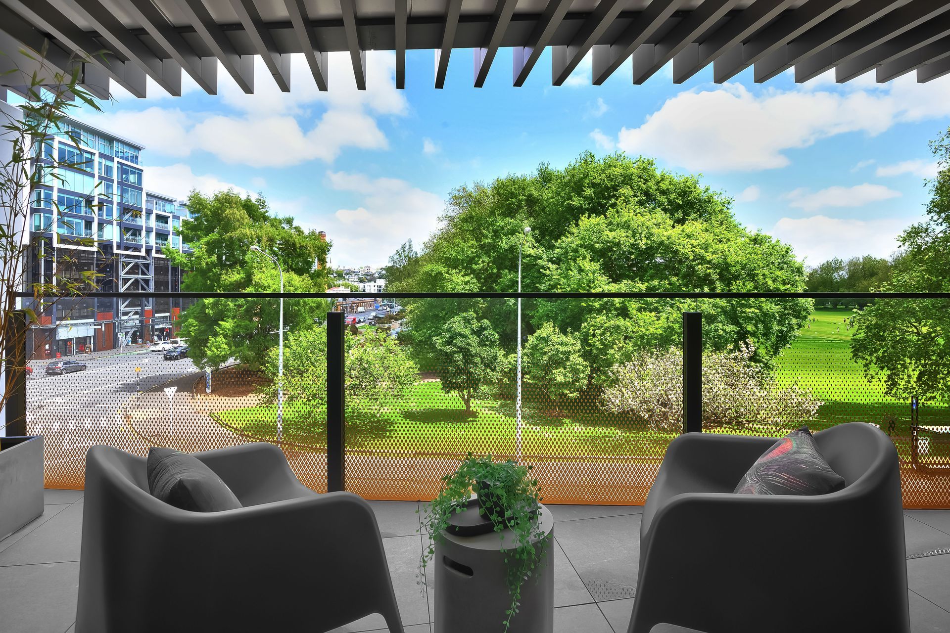 A rare commodity in the central city, even in Auckland, a park view from the balcony.