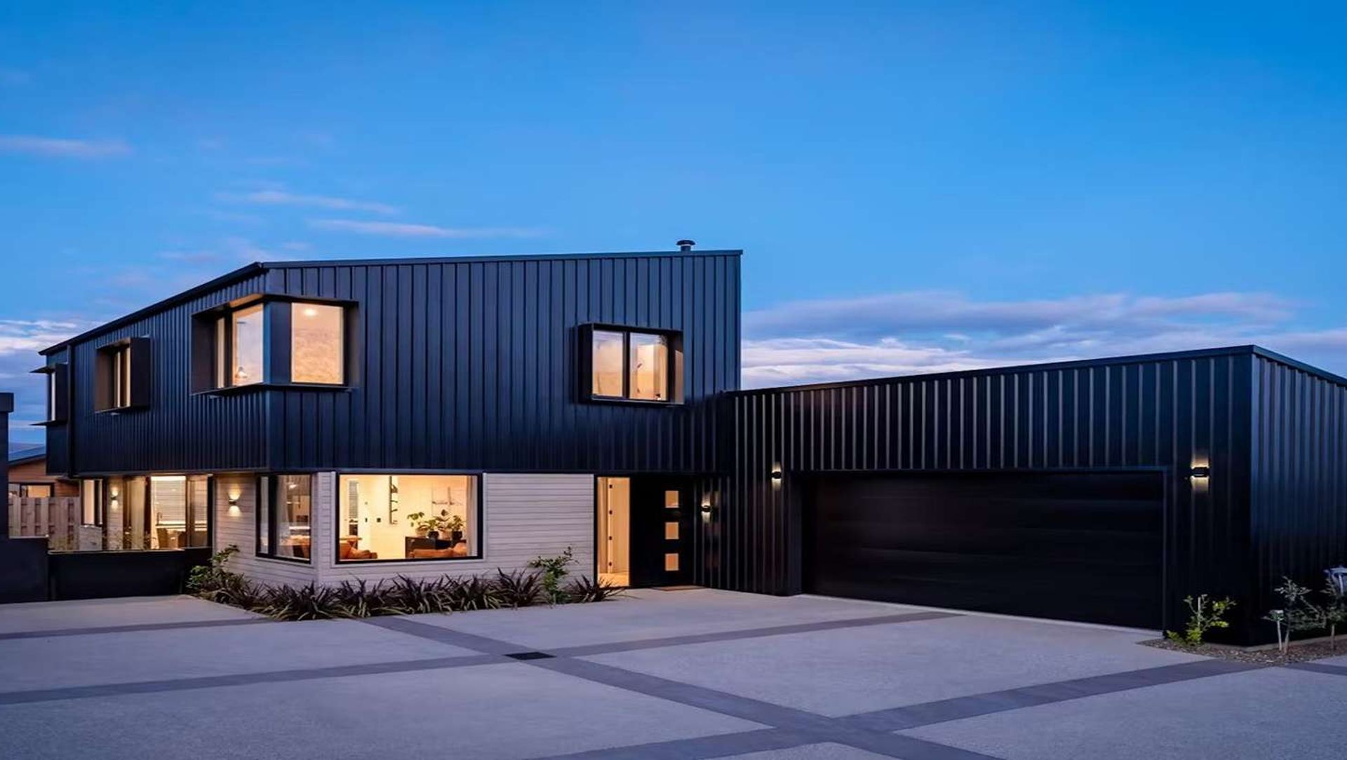 Mono-Pitch House banner