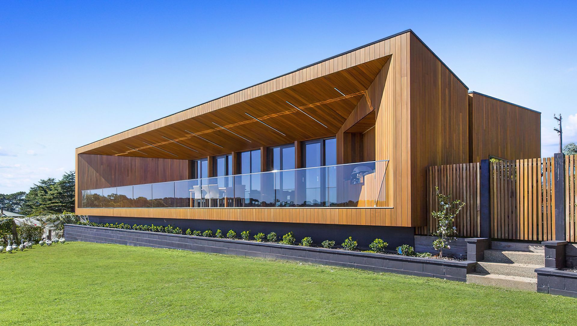 Red Hill Residence banner