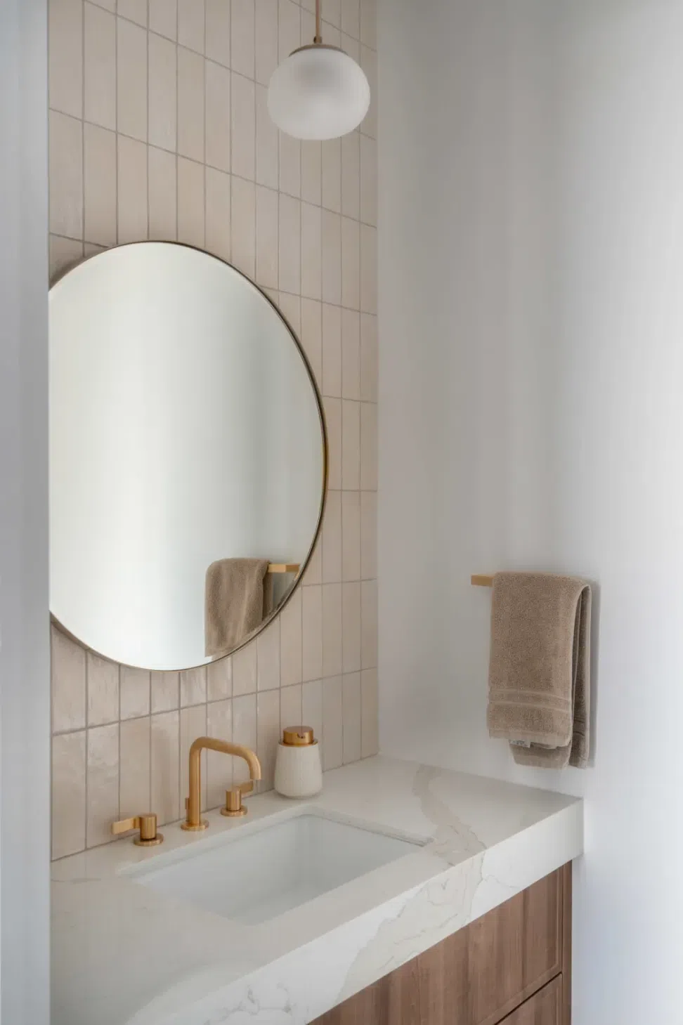 smpl-Design-Studio-348-Prince-Edward-County-Rd-20-Prince-Edward-County-Smaller-Files-19.webp