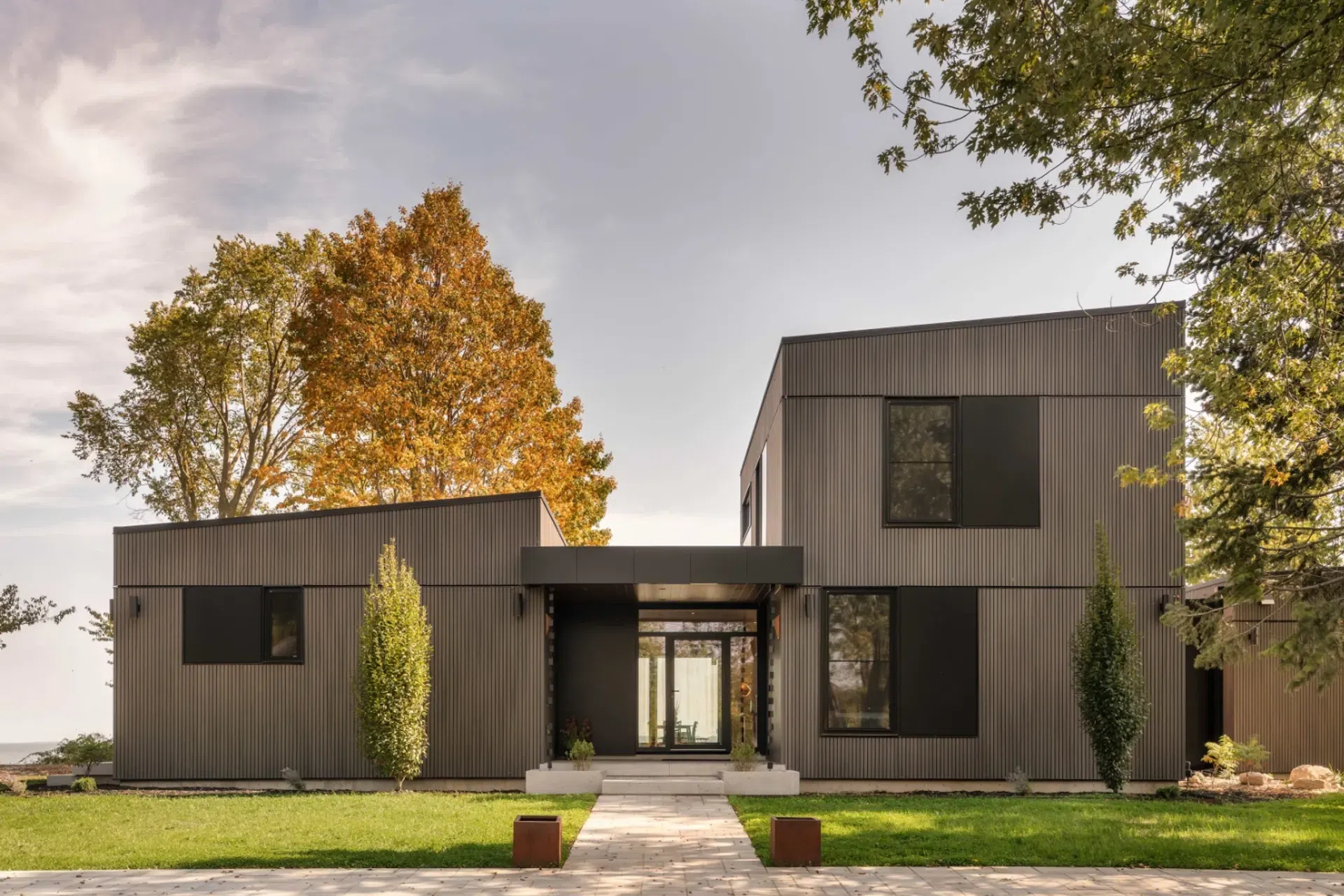 smpl-Design-Studio-67-Front-Road-Port-Rowan-Smaller-Files-14.webp