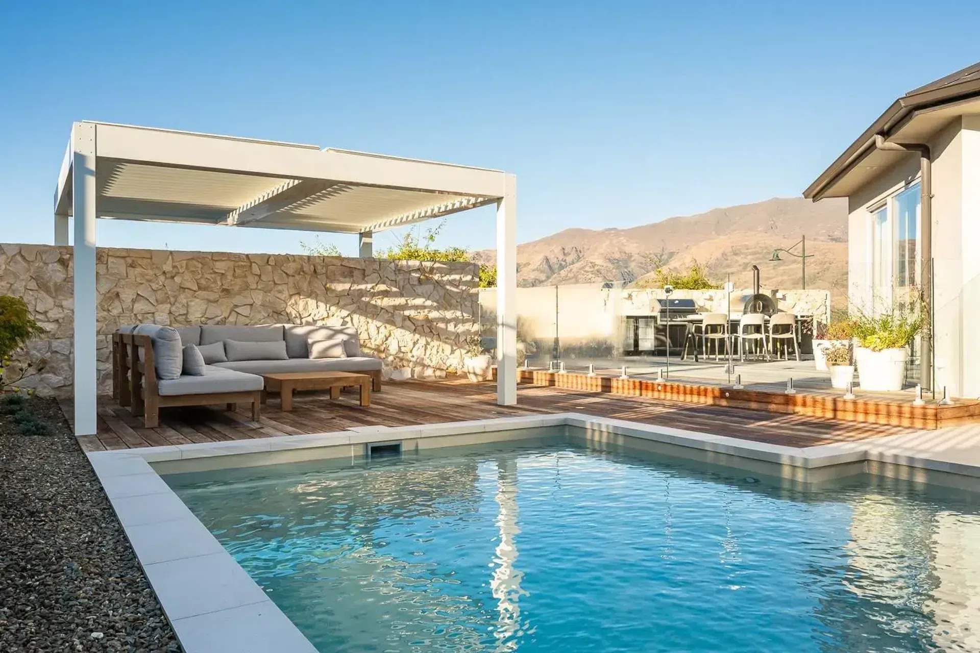 projects-peninsula-poolscape-web-11.webp