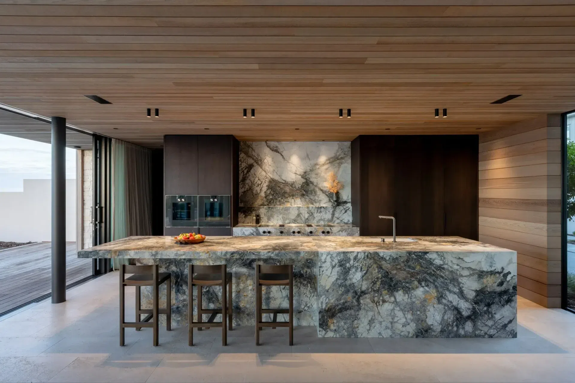 the-retreat-papamoa-kitchen-05.webp