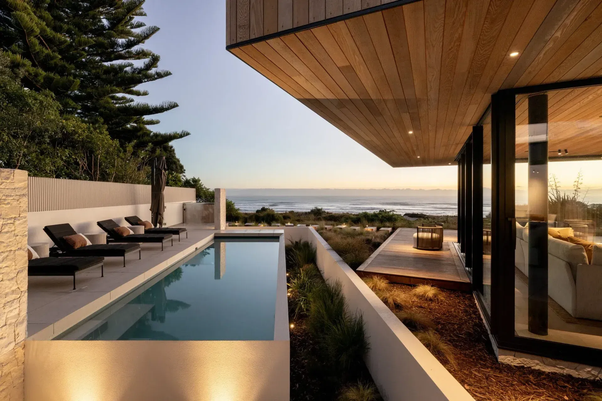 the-retreat-papamoa-pool-05.webp