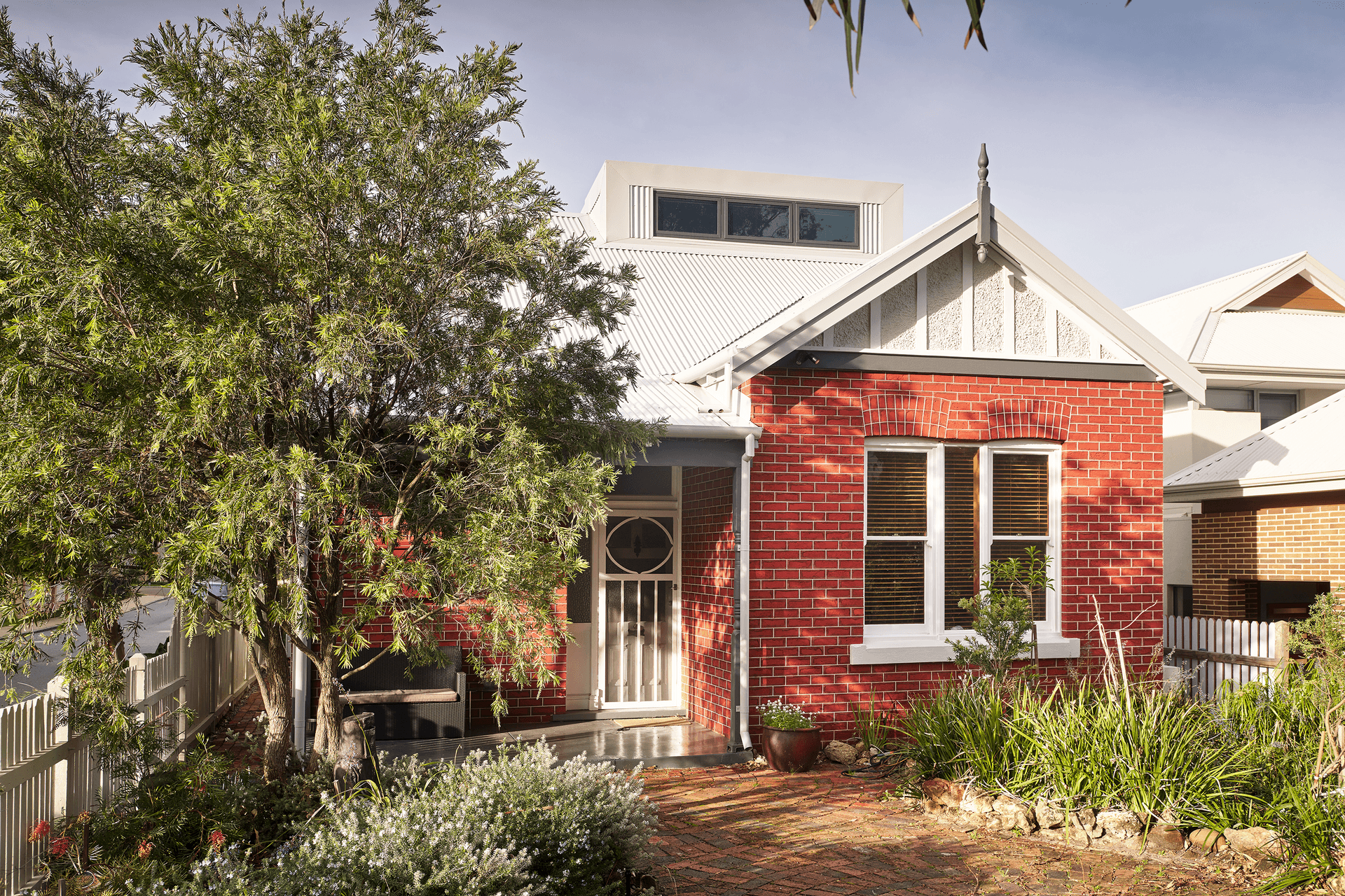 Photography: DMAX Photography 2020