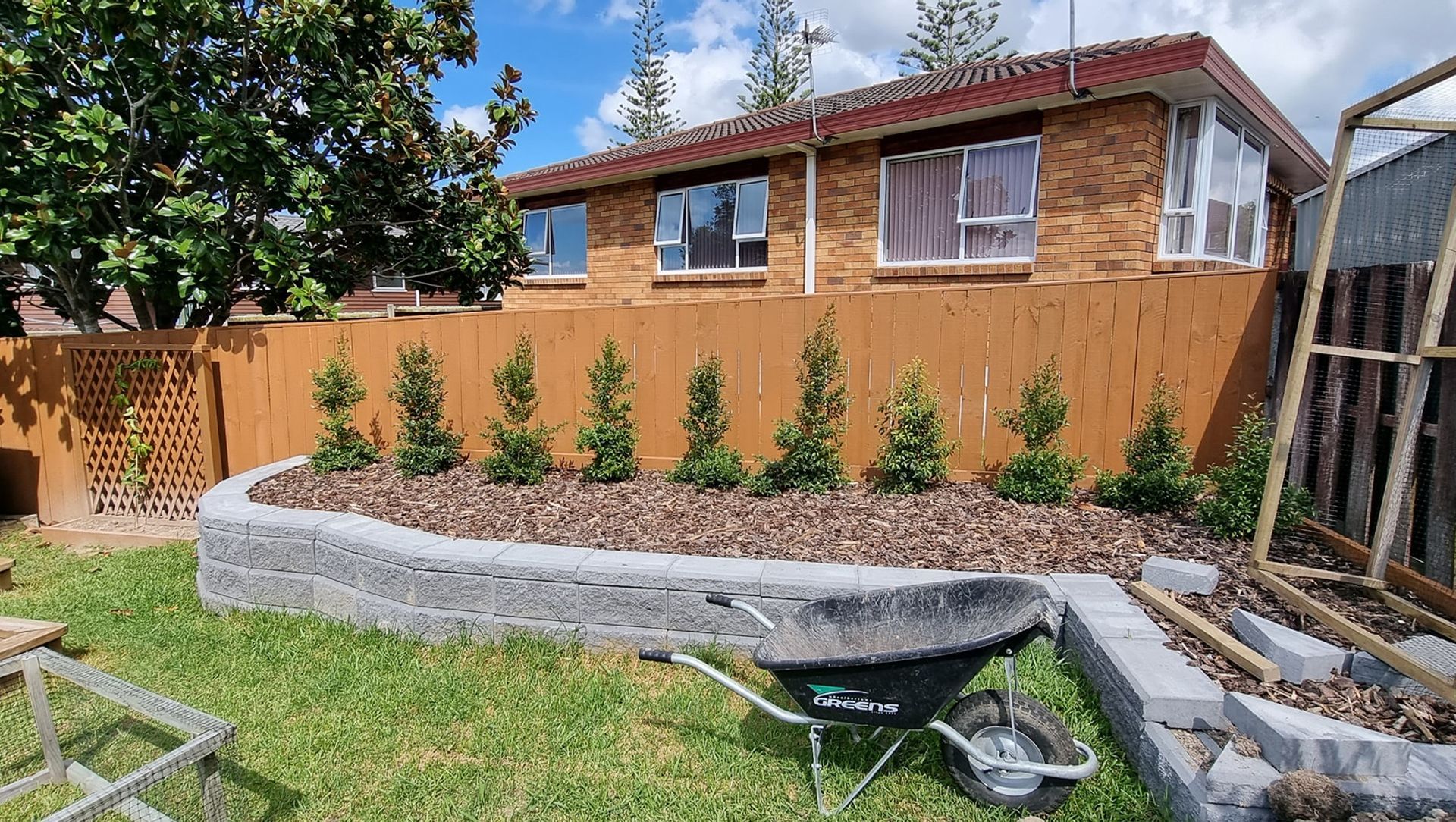 Multiple style fences - Glendene banner