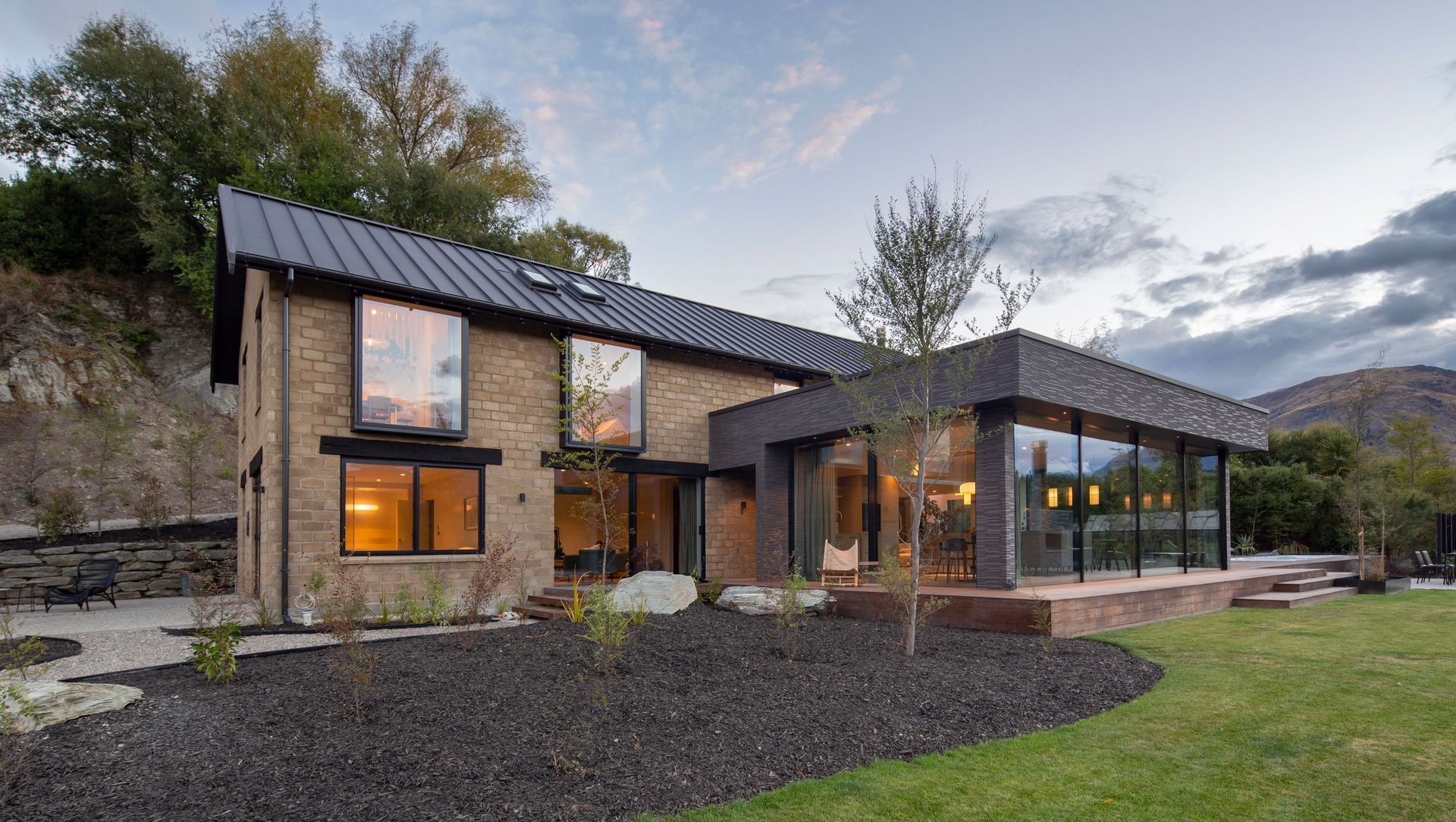 Tucker Beach Road, Queenstown banner