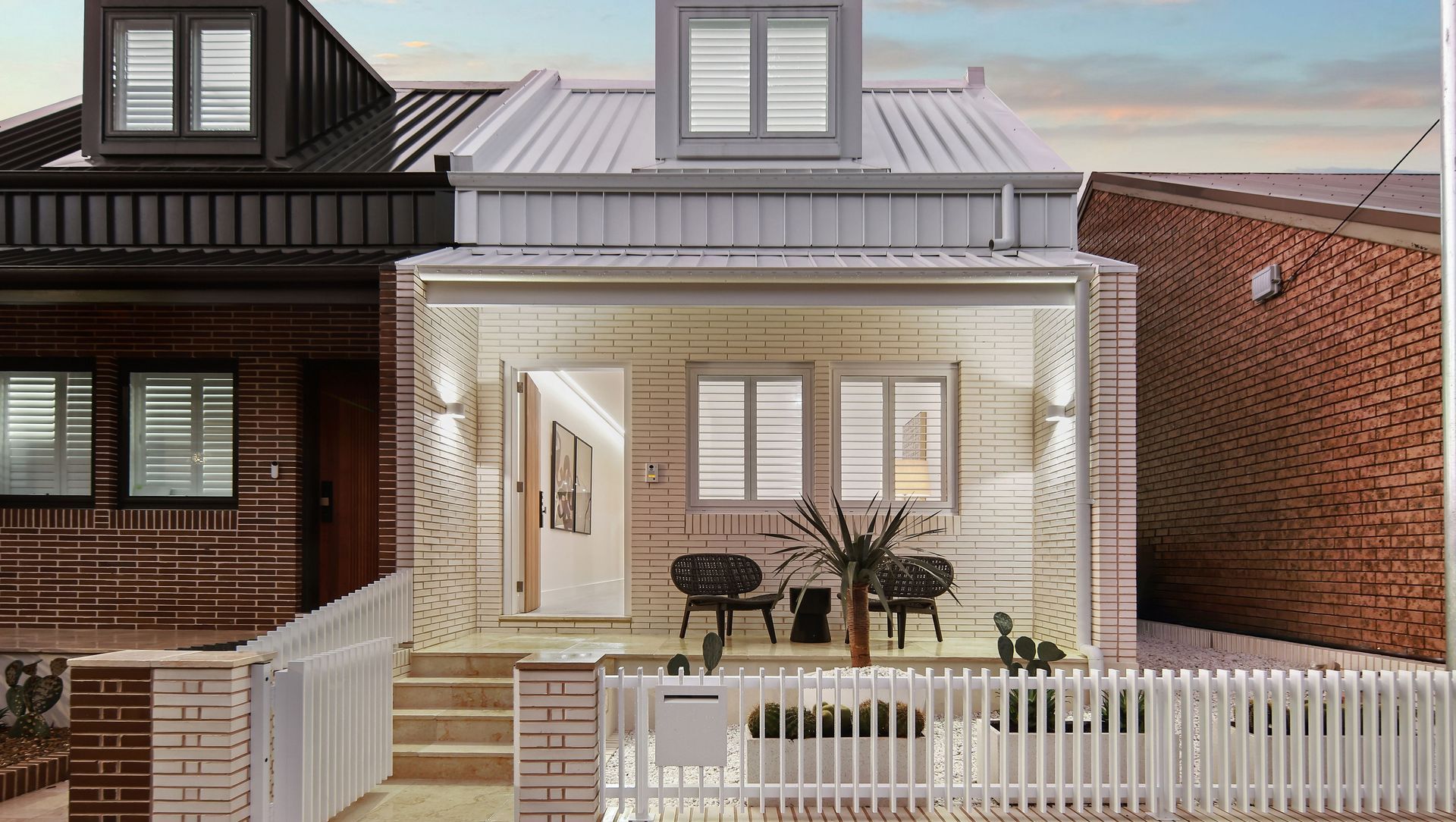 The Darley, Newtown banner