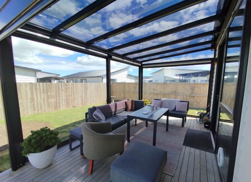 Flat Rectangle Canopy with Ziptrak® Outdoor Blinds in Clarks Beach