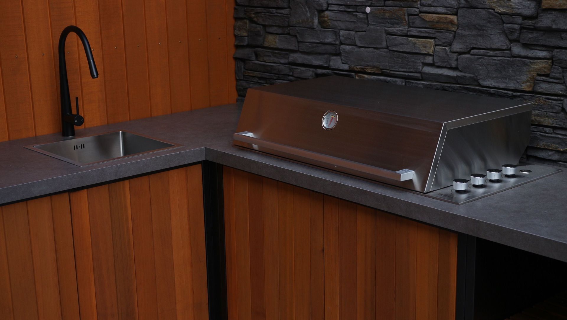 Arrowtown Outdoor Kitchen banner