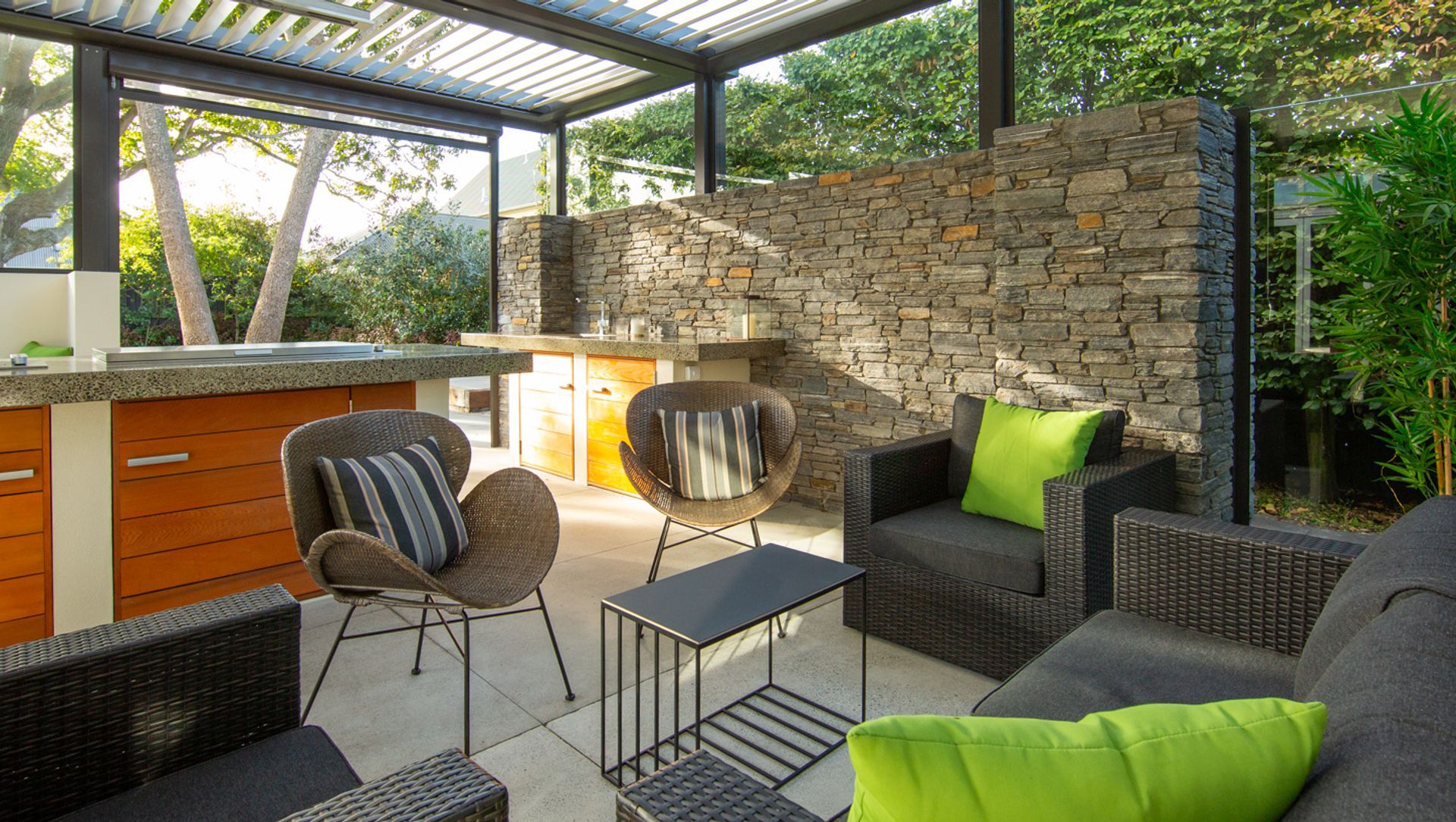 Knowles Street outdoor living banner