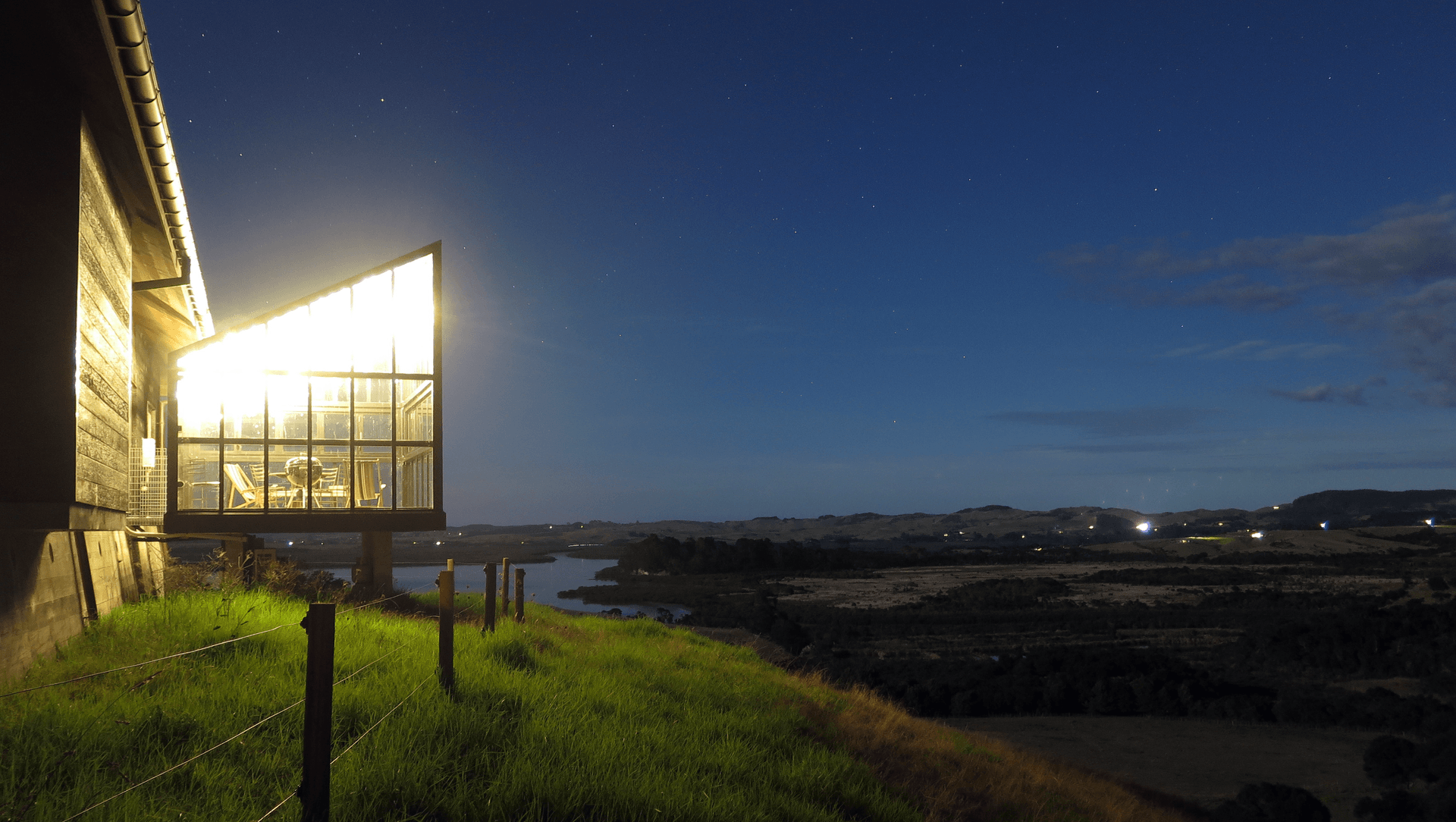 HOVERING PRISM banner