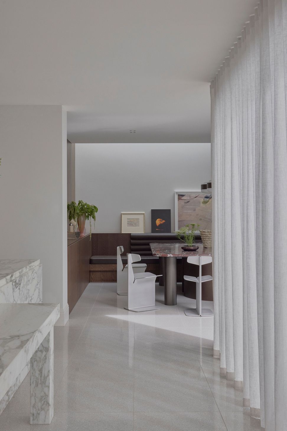 Studio-Ceravolo-Strathmore-Courtyard-House-Sean-Fennessy-15-Web-Res.jpg