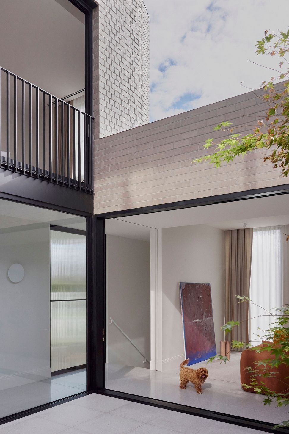Studio-Ceravolo-Strathmore-Courtyard-House-Sean-Fennessy-21-Web-Res.jpg