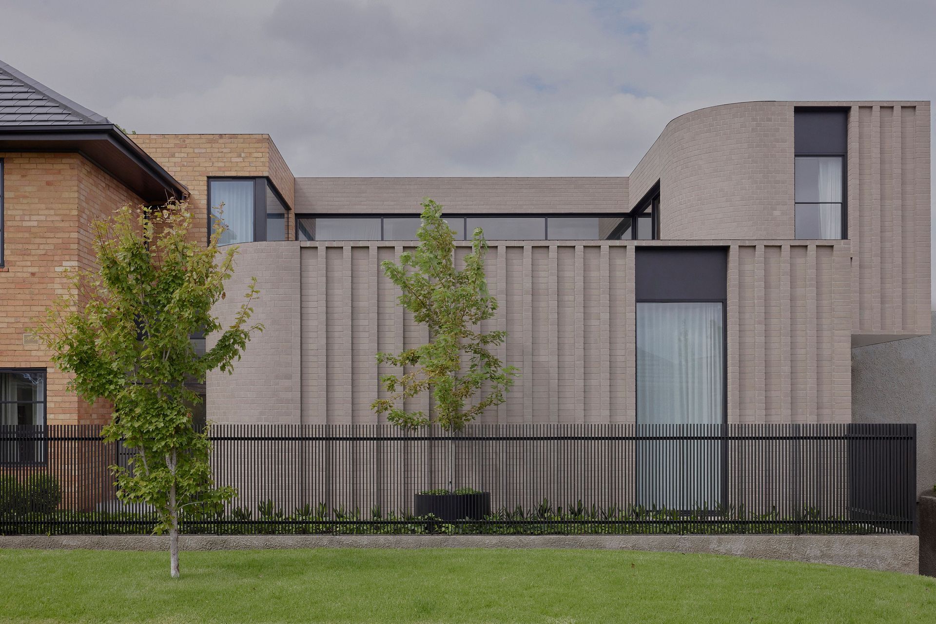 Studio-Ceravolo-Strathmore-Courtyard-House-Sean-Fennessy-42-Web-Res.jpg