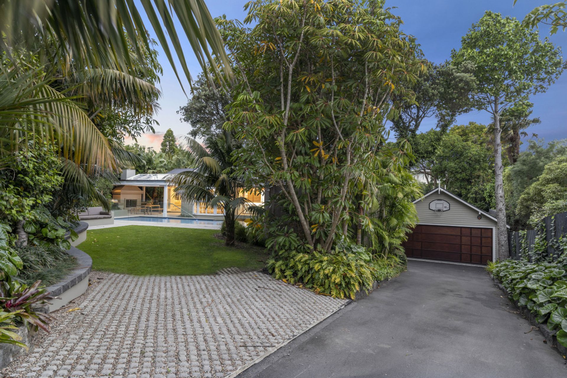 Selwyn Ave, Mission Bay