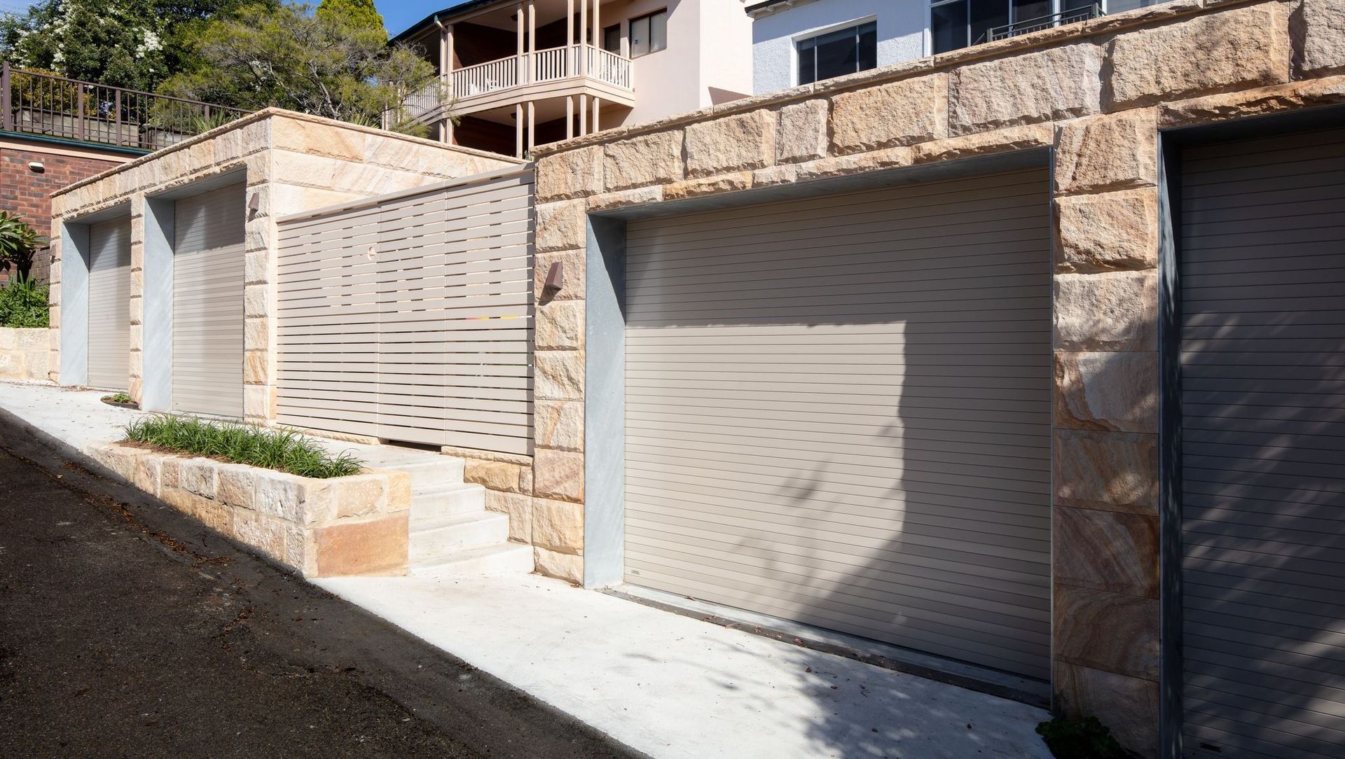 Mosman, Redan Street banner