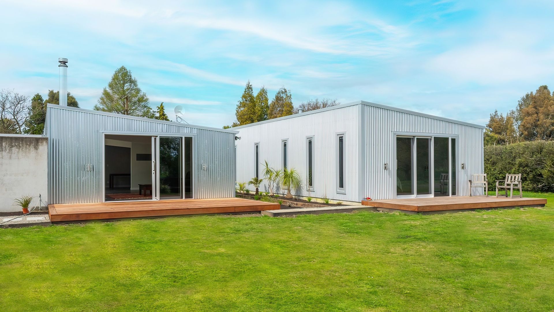 Meeanee Lakehouse banner