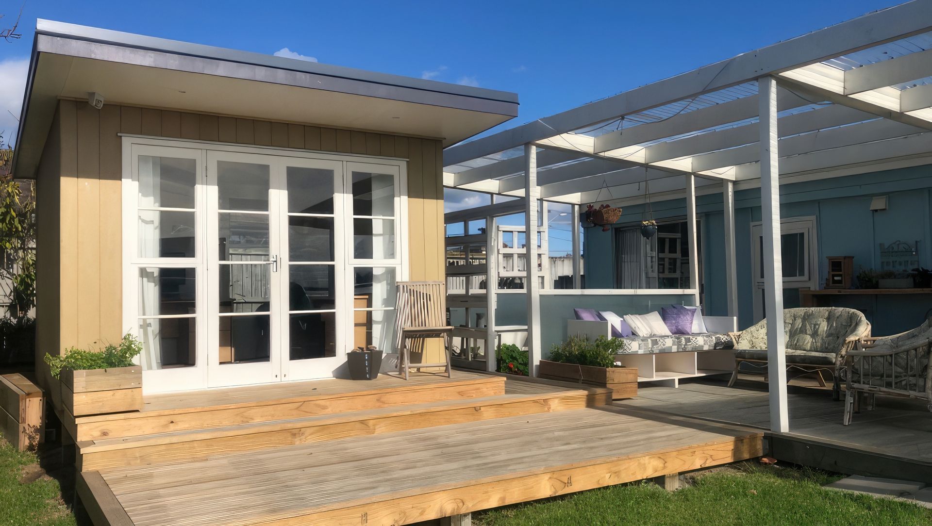 Custom Built Office banner