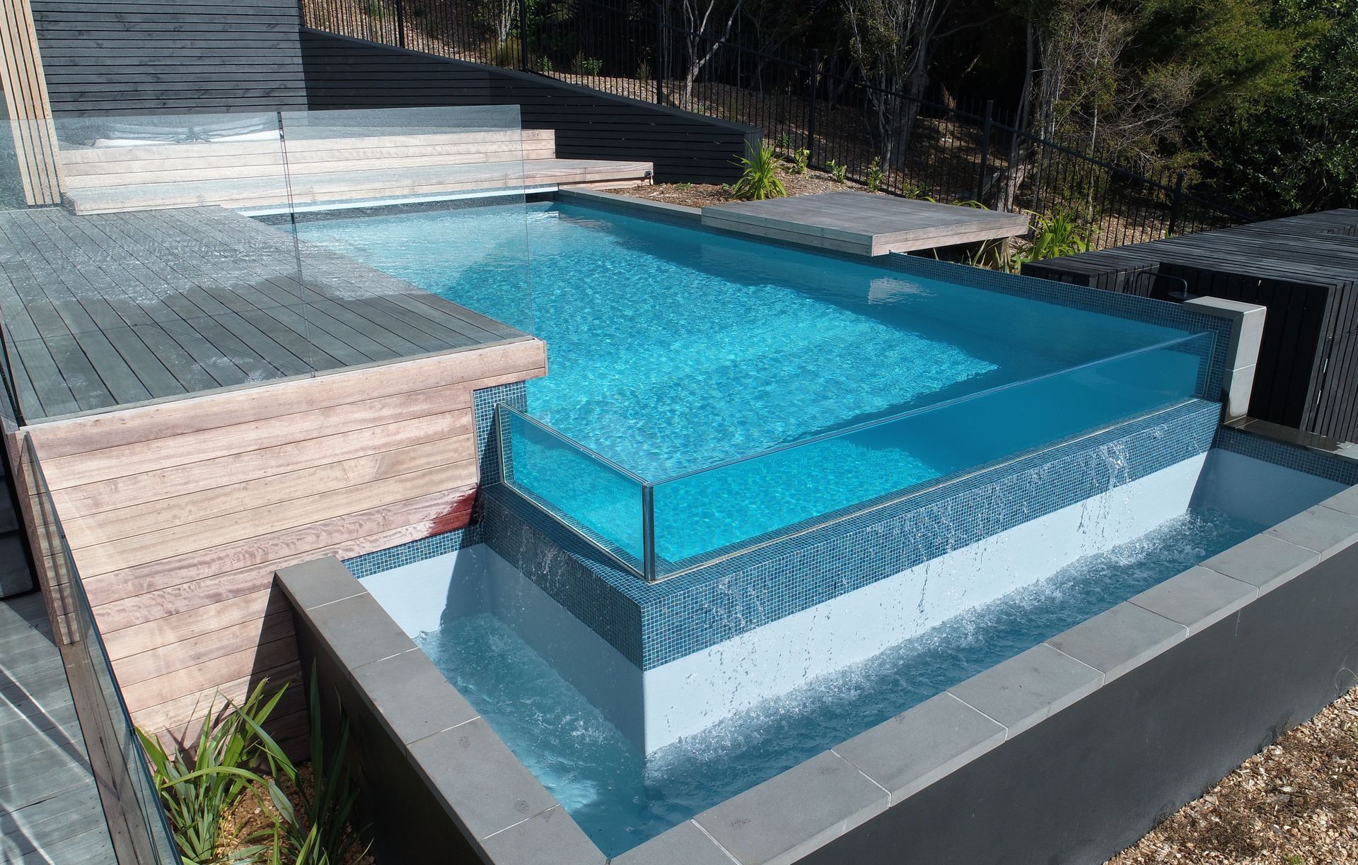 Glass Edge Infinity Pool