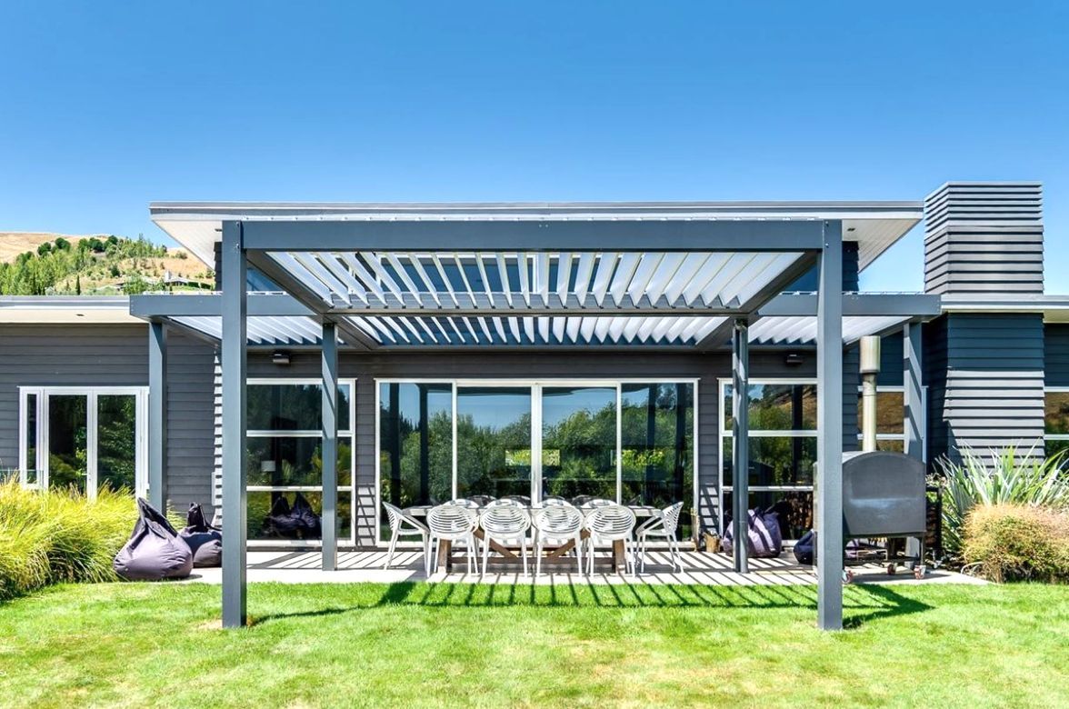 Custom Quadruple Bay Louvre Roof