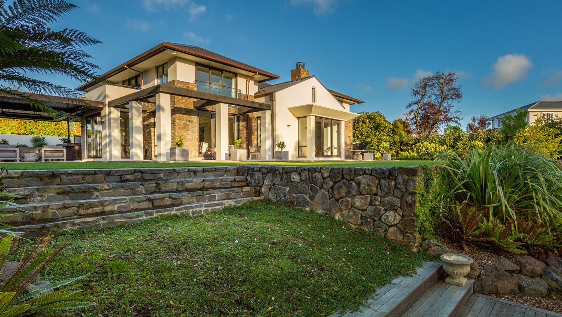 Puriri St house banner