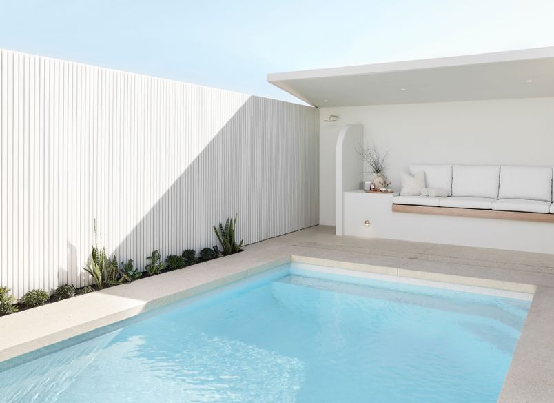 DecoBatten Completes the Look of Alisa & Lysandra’s façade