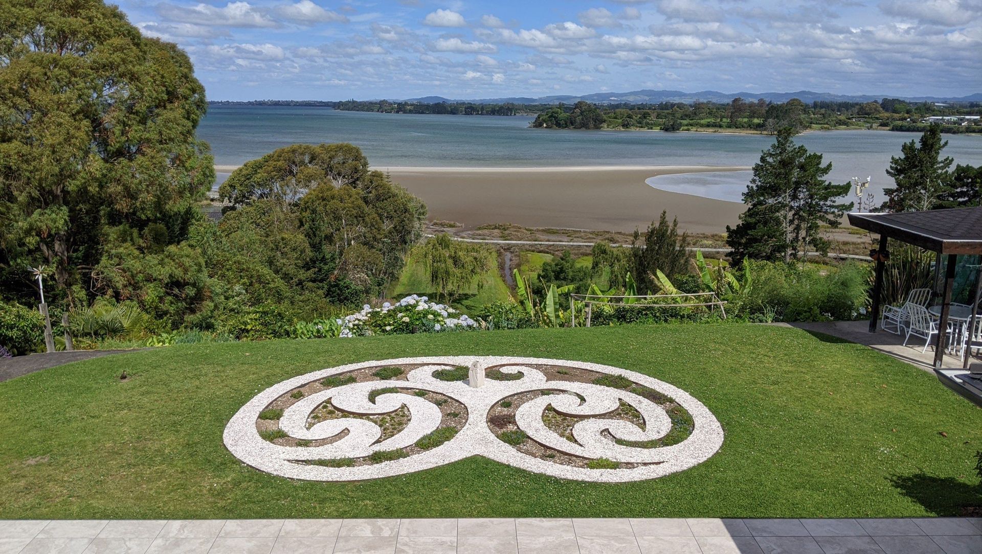 Grainger's Parterre Mahi Toi banner