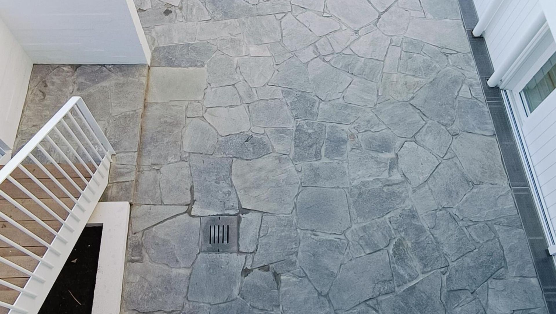 Damn Good Tiling - Crazy Paving banner
