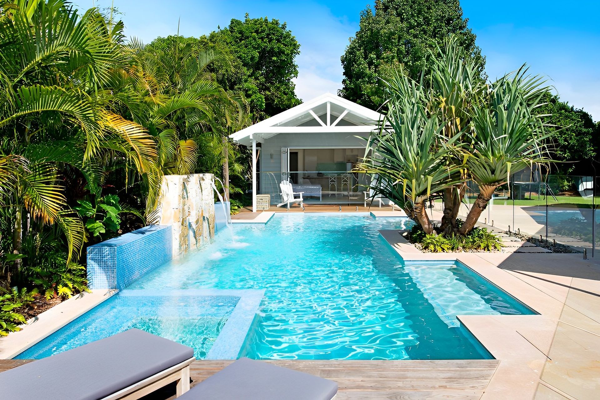 Mermaid Waters: QLD - Residential