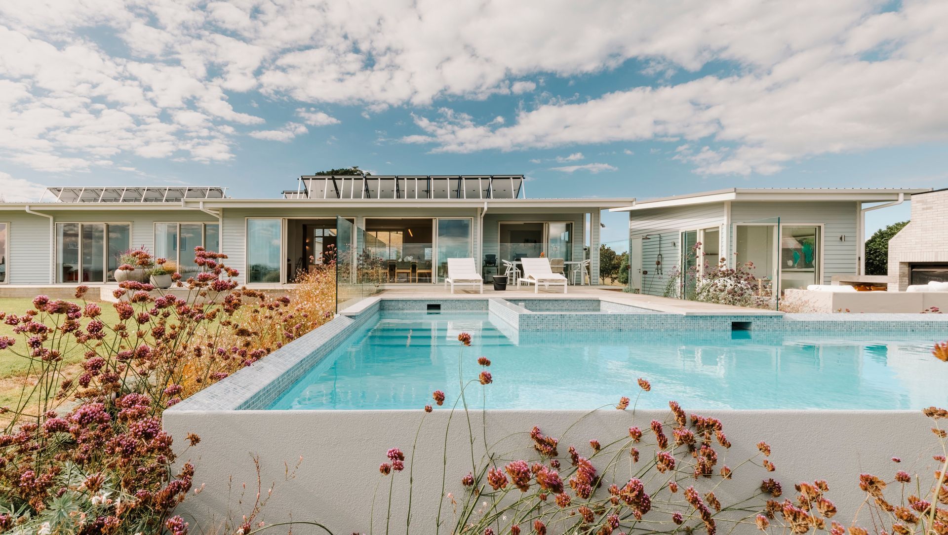 Tide & tranquility Waiheke Island banner