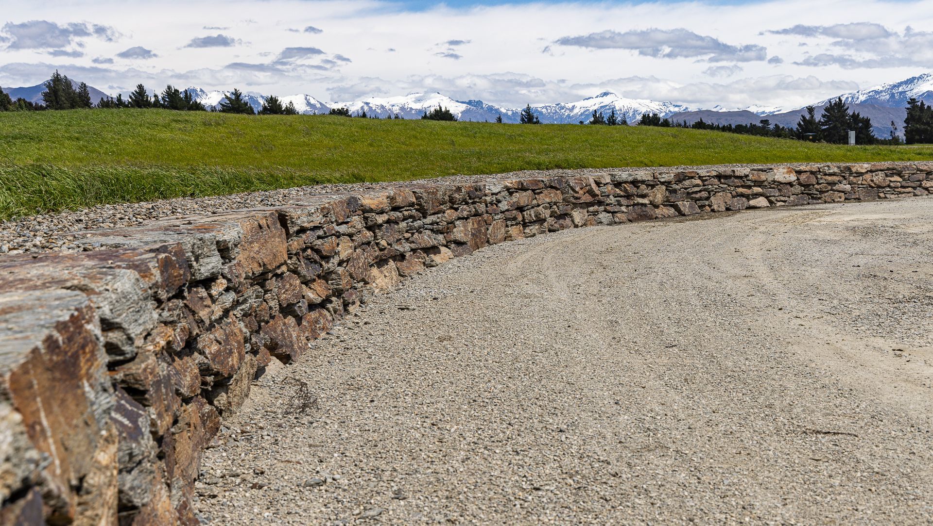 Hāwea stone retaining wall banner