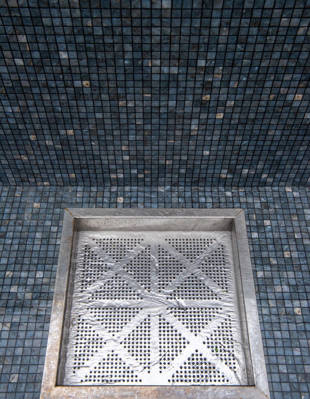 Stainless Steel Leaf Trapment within the weir trough