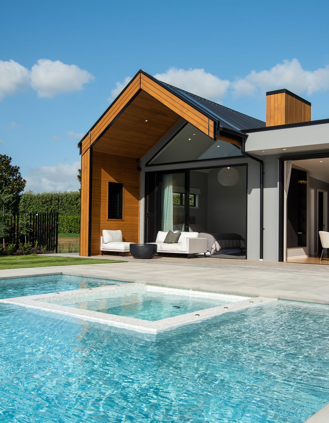 Hydrazzo Gulfstream Blue Pool Render, Bisazza Ghiaccio Tiles, Sica Grey Sandstone Coping & Pavers