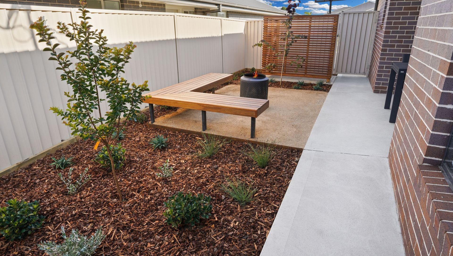 Cozy Courtyard banner