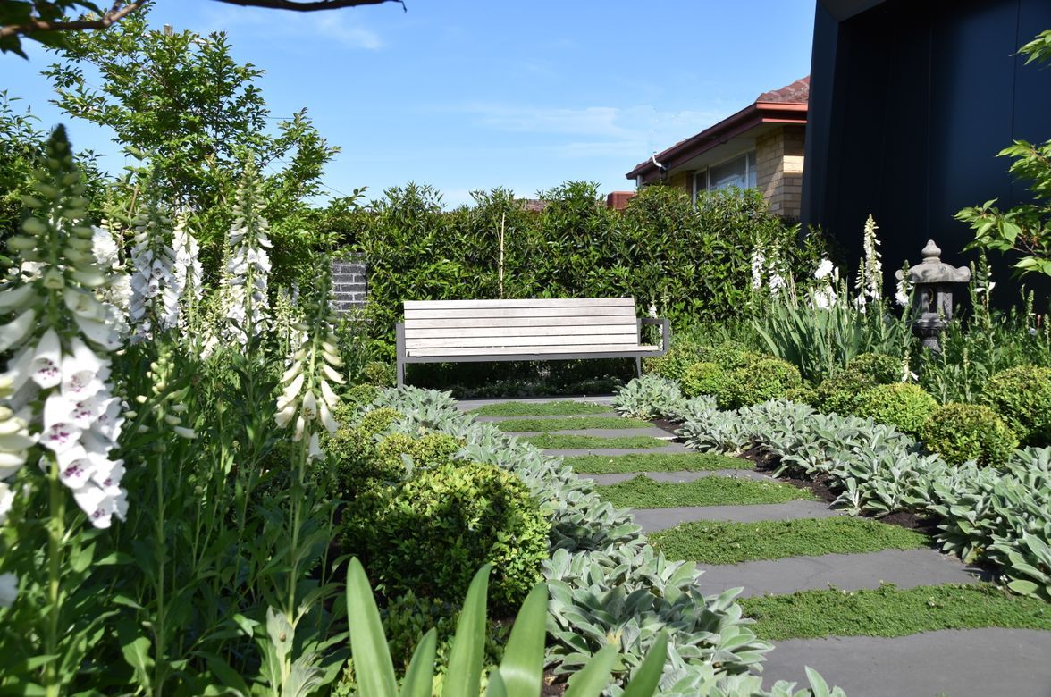 Carnegie - White Garden