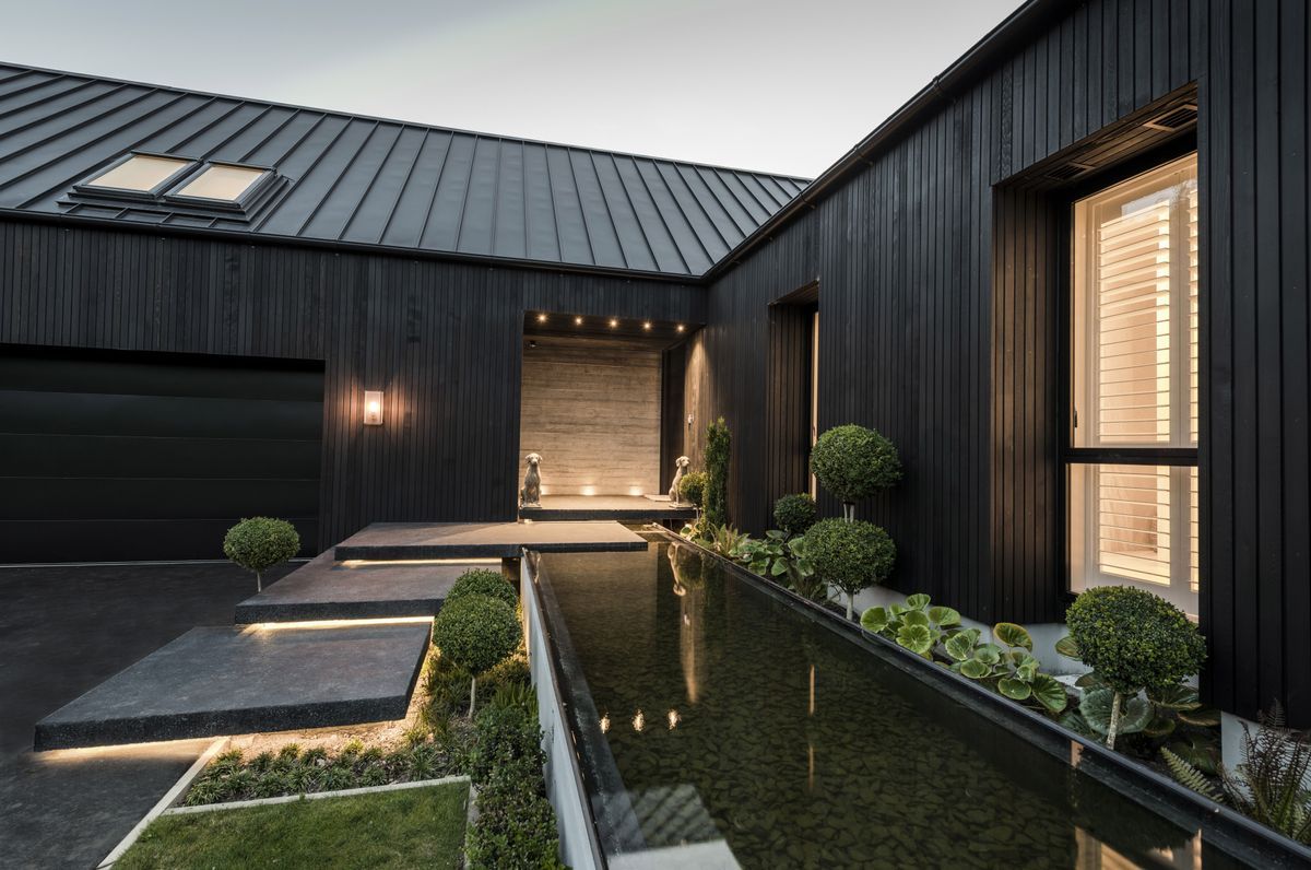 Black House