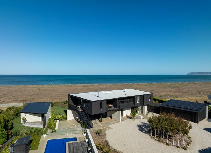 Drift House - A Seamless Coastal Escape