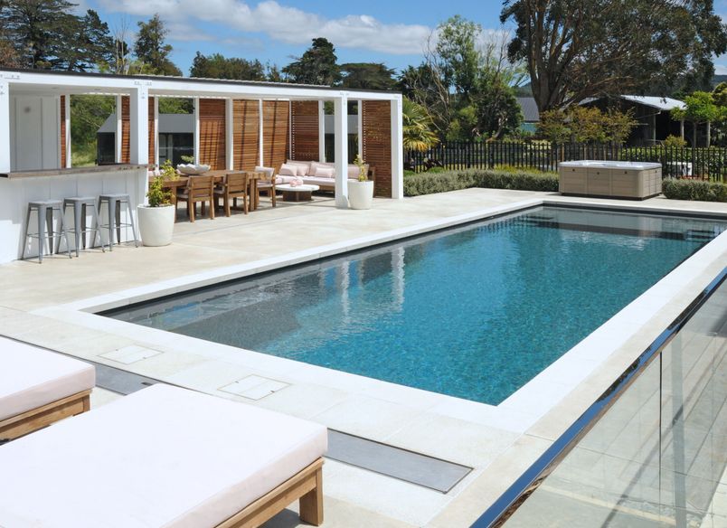 Fibreglass Pool with Horizon International Paving