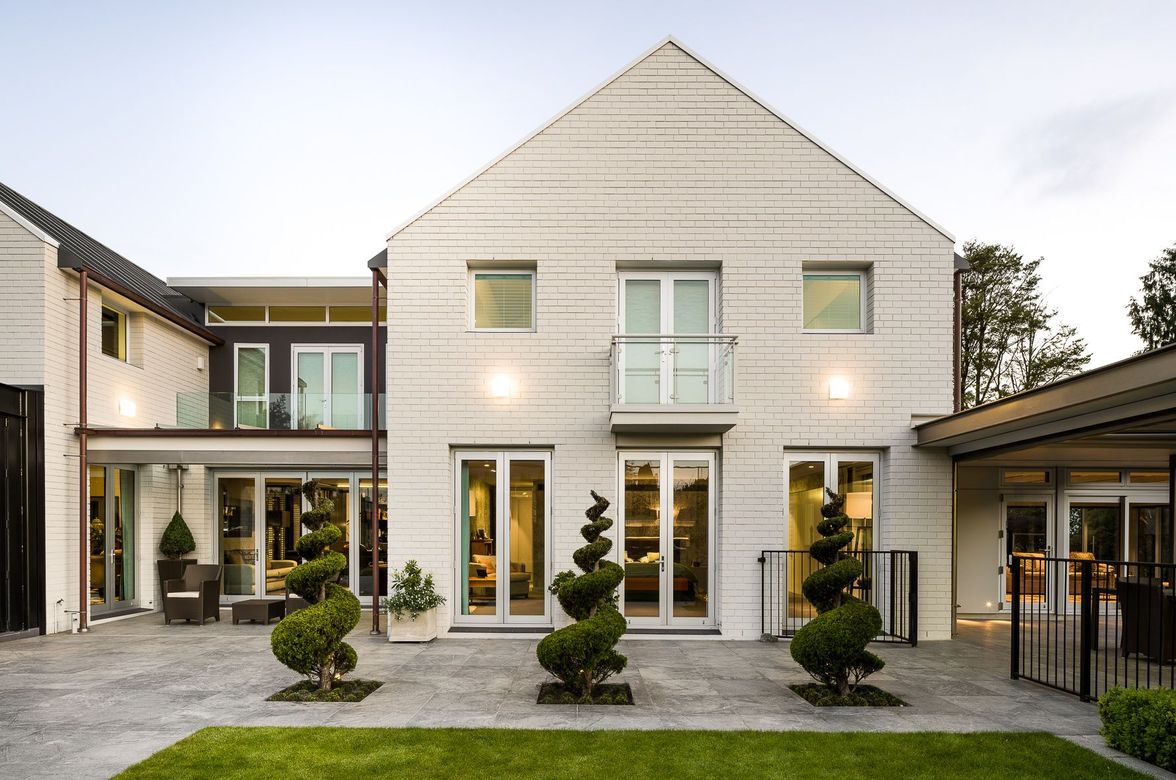 Holmwood Road, Merivale