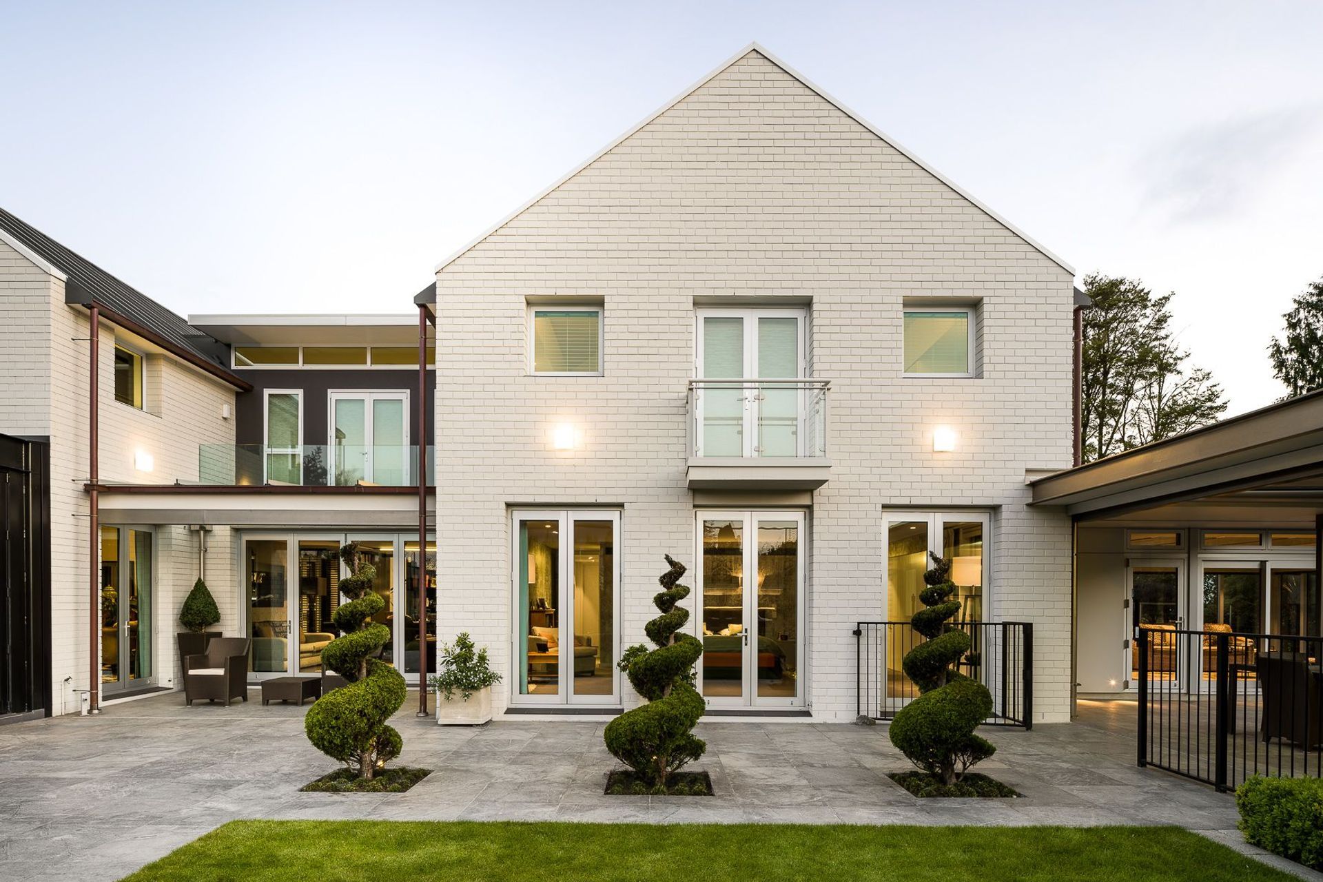 Holmwood Road, Merivale