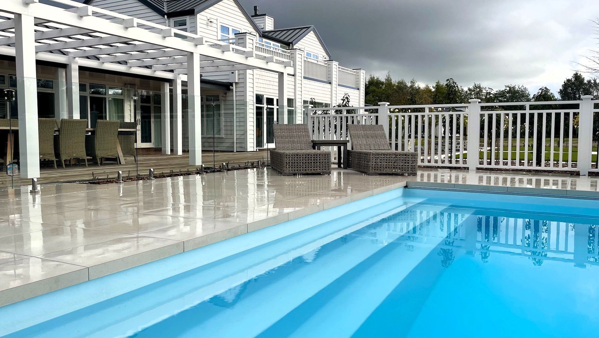 Less Work More Play banner